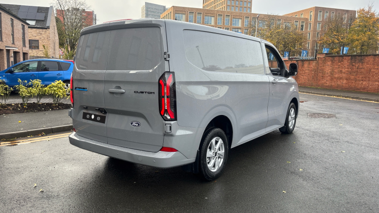 Ford Transit Custom E-320 L1 Rwd 100kW 65kWh H1 Van Limited Auto